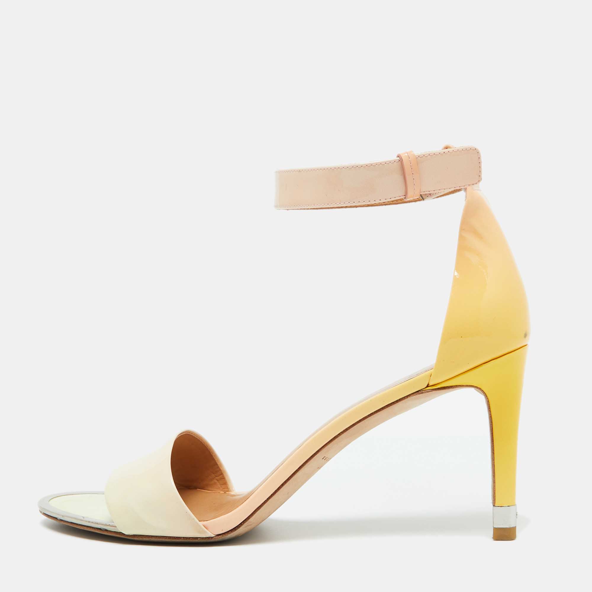 marc by marc jacobs beige/yellow patent leather ankle strap sandals size 40