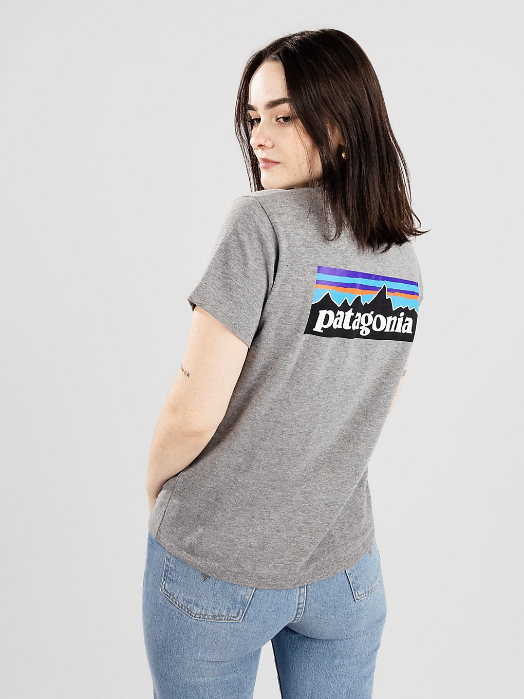 patagonia p-6 logo responsibili t-shirt gravel heather