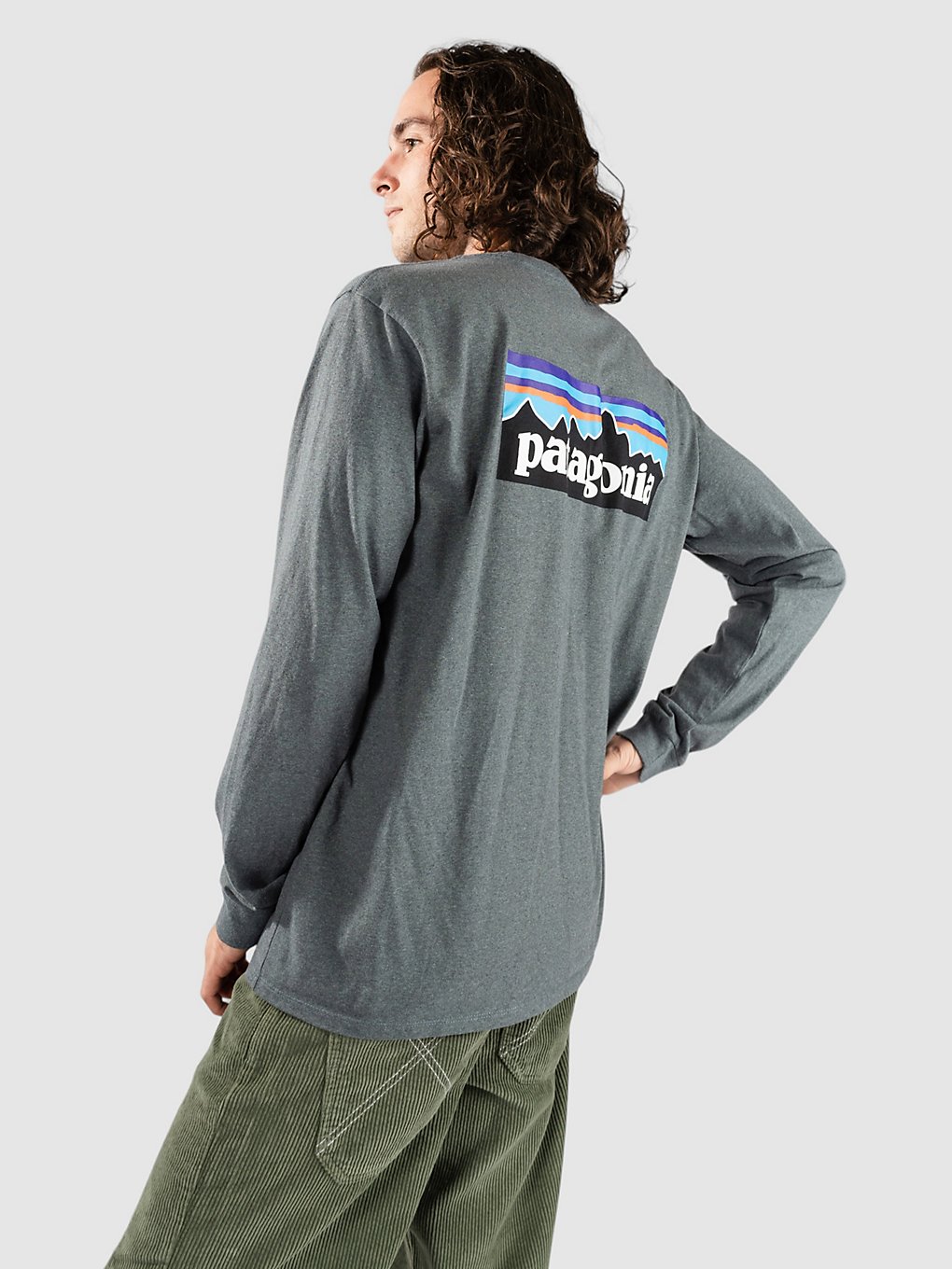 patagonia p-6 logo responsibili long sleeve t-shirt nouveau green