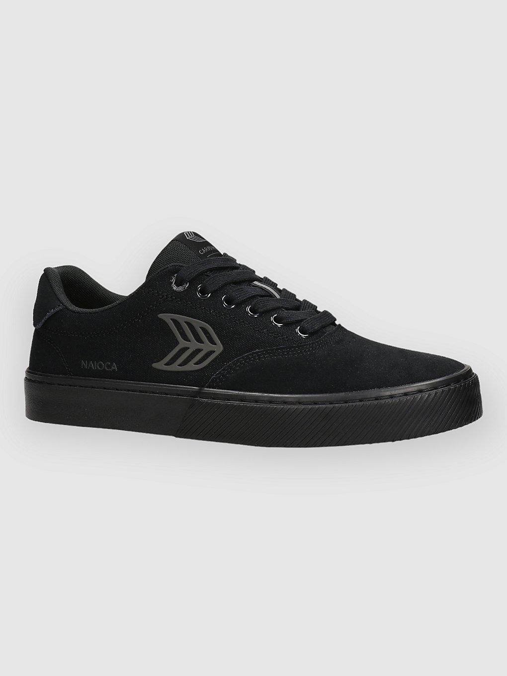 cariuma naioca skate shoes all black