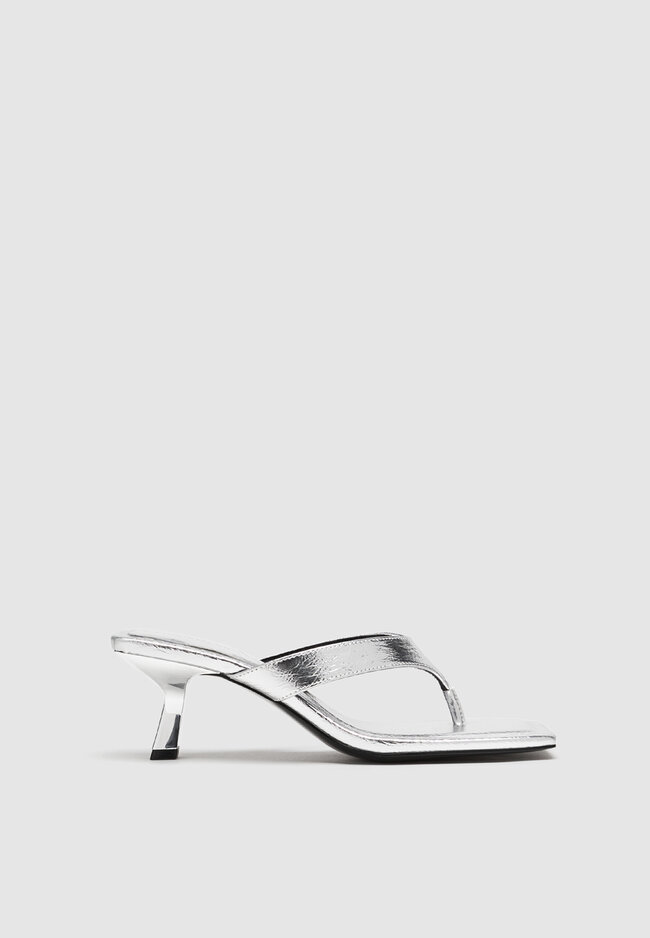 stradivarius high-heel strappy sandals  silver 5