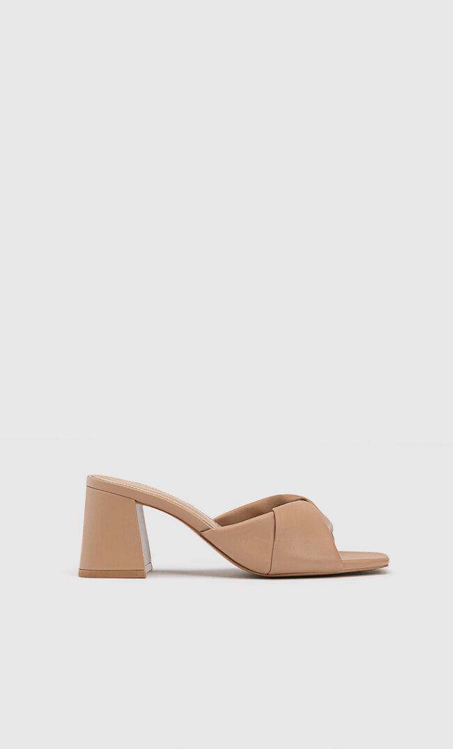 stradivarius heeled sandals with knot detail  beige 6